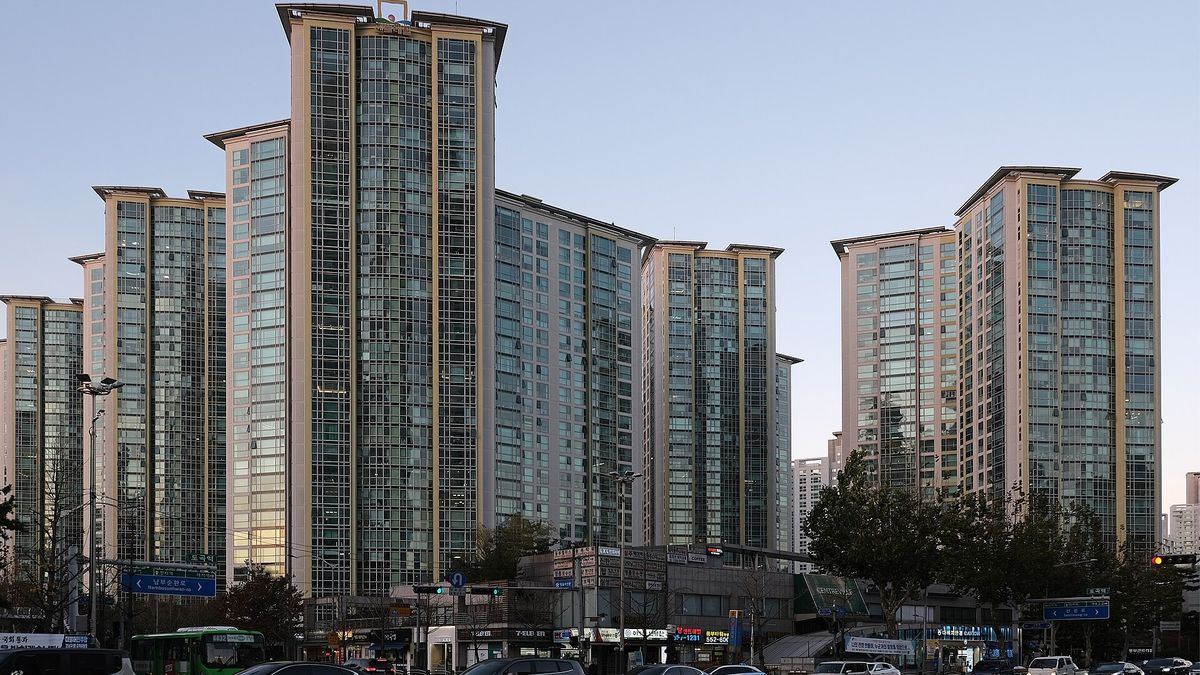 Apartment towers in Daechi-dong, Gangnam, Seoul